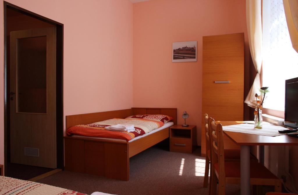 Penzion Česká Koruna Čáslav Habitación foto